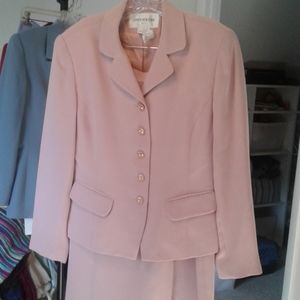 Jones New York 2pc jacket & skirt suit Pink